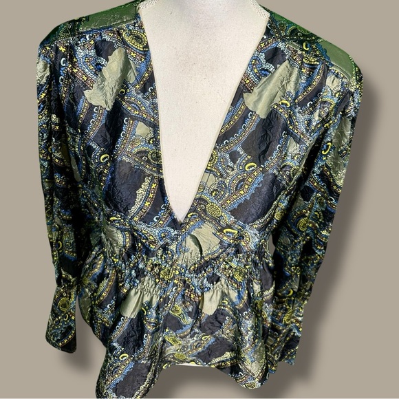 Ganni ‘Crinkled Satin V-Neck Top’ in Olive Green Paisley EU Size 36 = Size Small - Picture 5 of 16